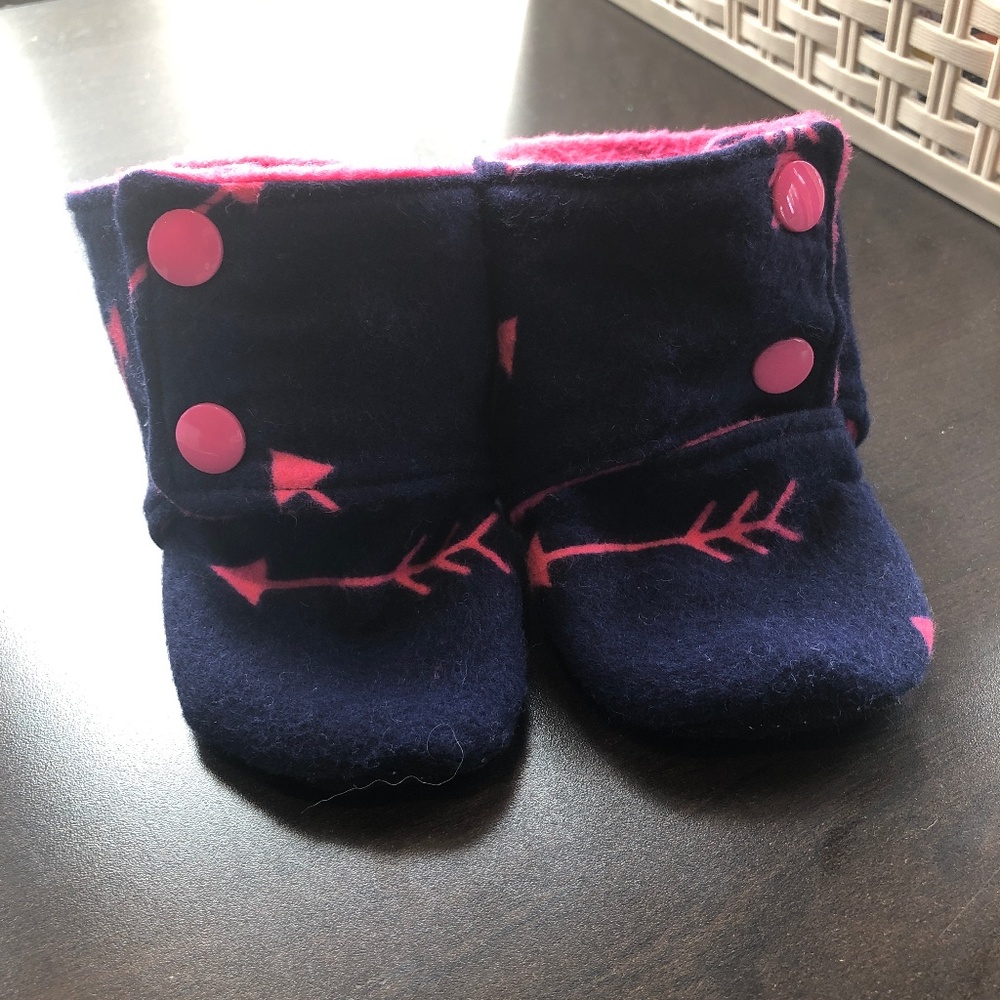 New handmade 3-6 month baby bootie